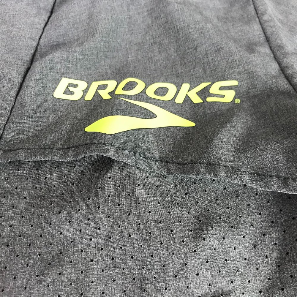 Brooks Gray Running Jacket, Lightweight Small - image 6